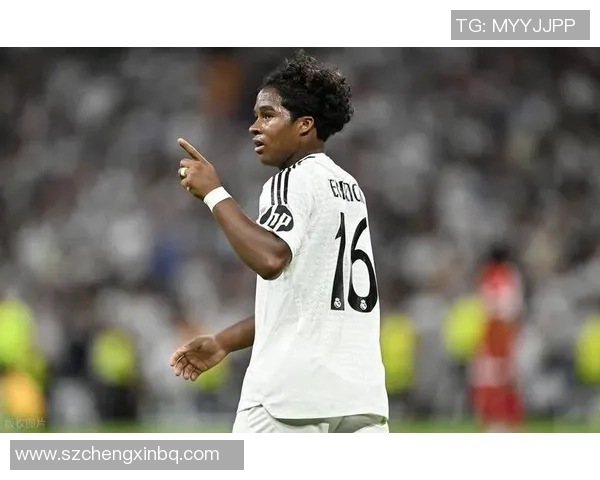 曼联锋线紧迫！谢什科伤退非洲杯抽血，冬窗紧迫寻枪